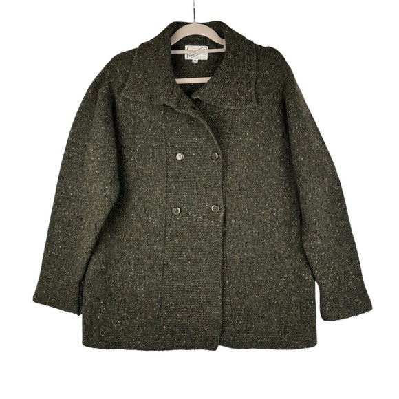 Kerry Traditions Jackets & Blazers - Kerry Traditions 100% Wool Cardigan Size M Green Womens Two Raws Button closure